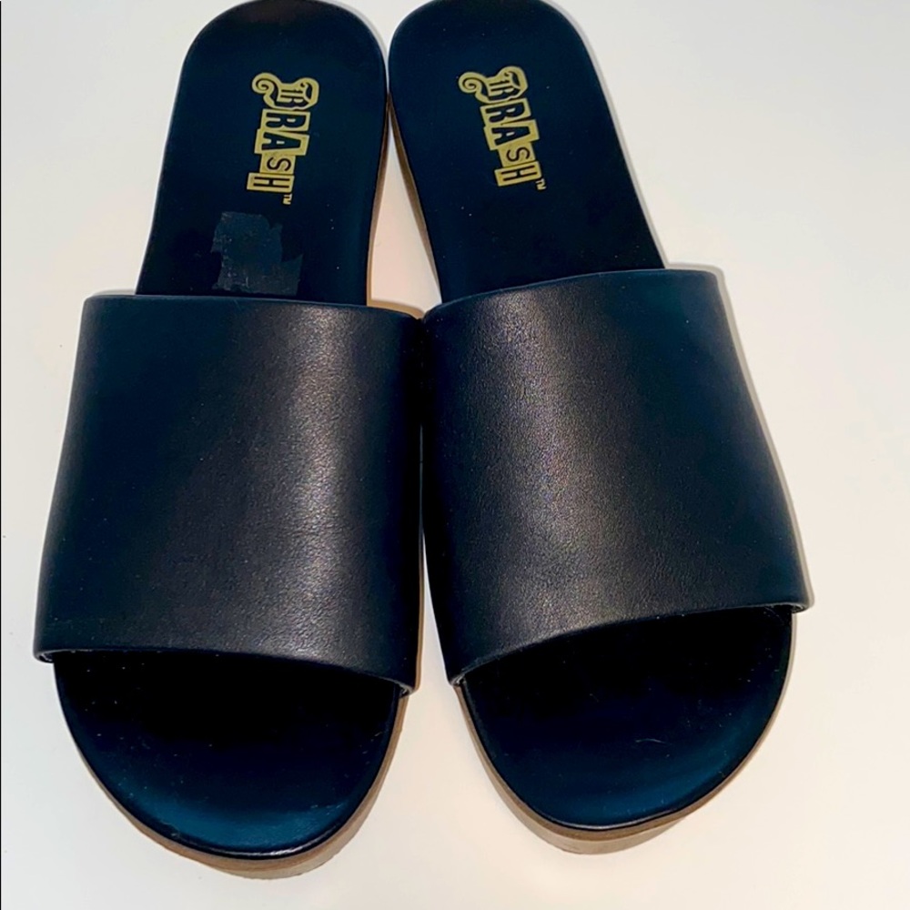 Women’s sandals LIKE NEW CONDITION!!!